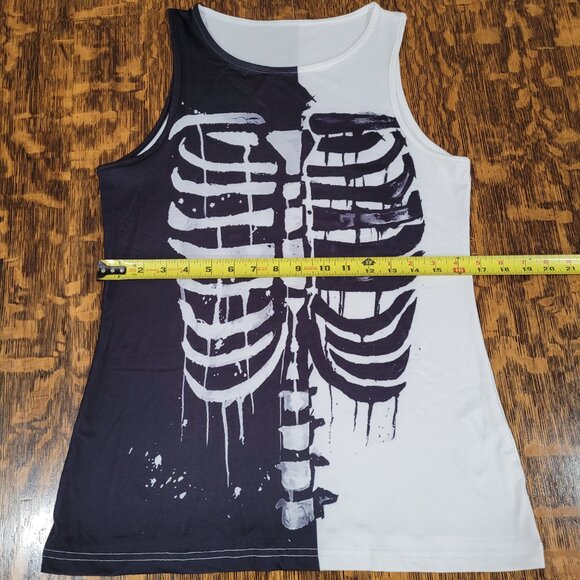 Edgy Sleeveless Top: Skeleton Rib Cage. Black and White. M. - Picture 4 of 8